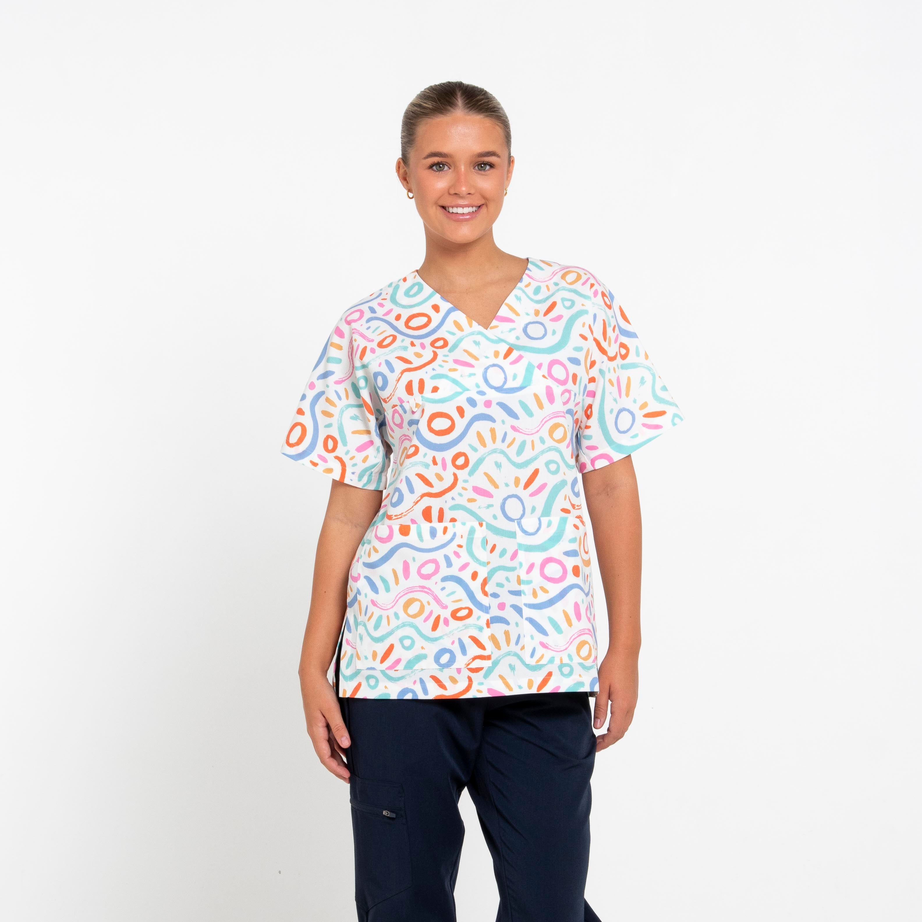 Wavy Strokes Scrub Top - White